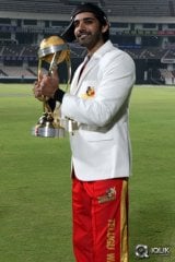 Telugu Warriors vs Chennai Rhinos Final Match Photos